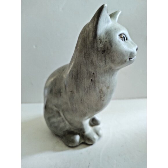 Collectible Anderson Studio Design Cat Figurine: Handcrafted for Cat Lovers - Picture 4 of 11